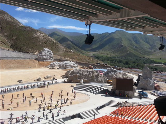 拉萨文成公主实景剧场假山
